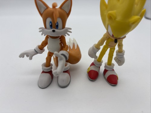 Jazwares Sonic Hedgehog Super Sonic & Tails Action Figure 3 Inch Sega - Picture 5 of 12