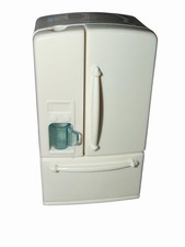Calico Critters Sylvanian Families Kitchen Refrigerator With Ice Maker 