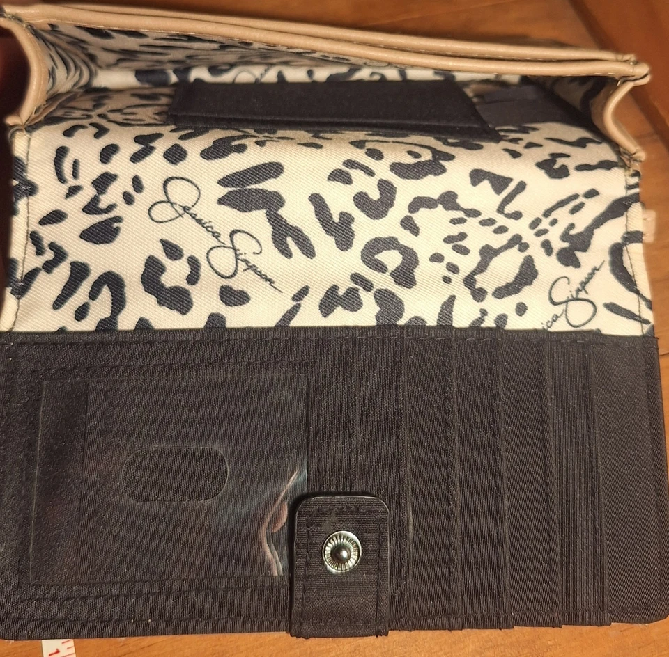 Cartera Jessica Simpson / Beige / Interior estampado leopardo / Muy limpia Foto 4 de 4