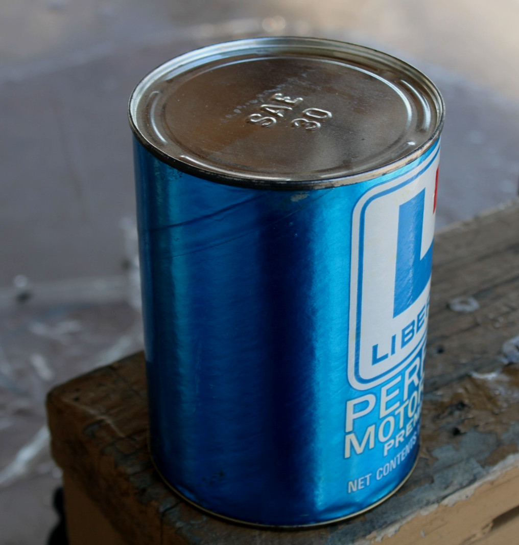 FULL FROM CASE ~ NEAR MINT 1960s era LIBERTY MOTOR OIL Old Mt Vernon IL 1 qt Can