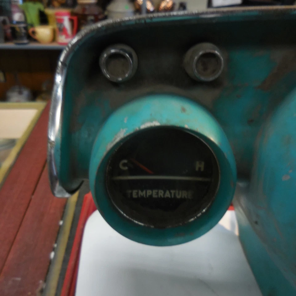 Chevrolet Belair Nomad 1957 tablero cuadro de instrumentos velocímetro 1584733 Foto 4 de 4