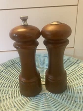 Chef Specialties wooden Salt & Pepper Mill Grinder Shaker Set 6" wood