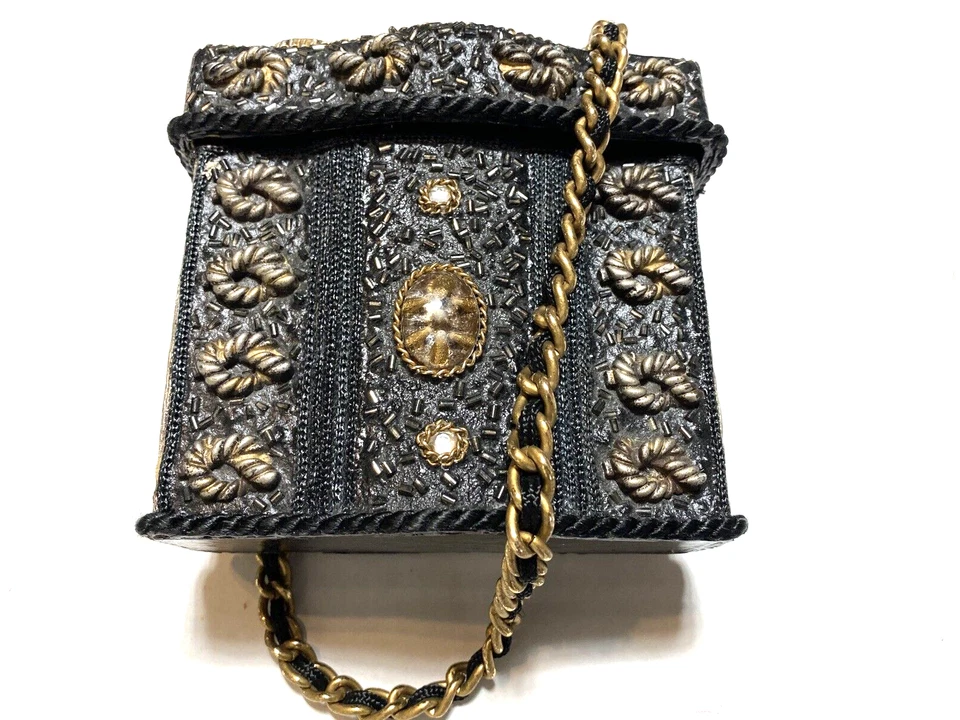 Cartera De Colección Intrincada Estuche Rígido Bolso Cadena Tallada Adornada Caja Decoración Única Foto 4 de 4