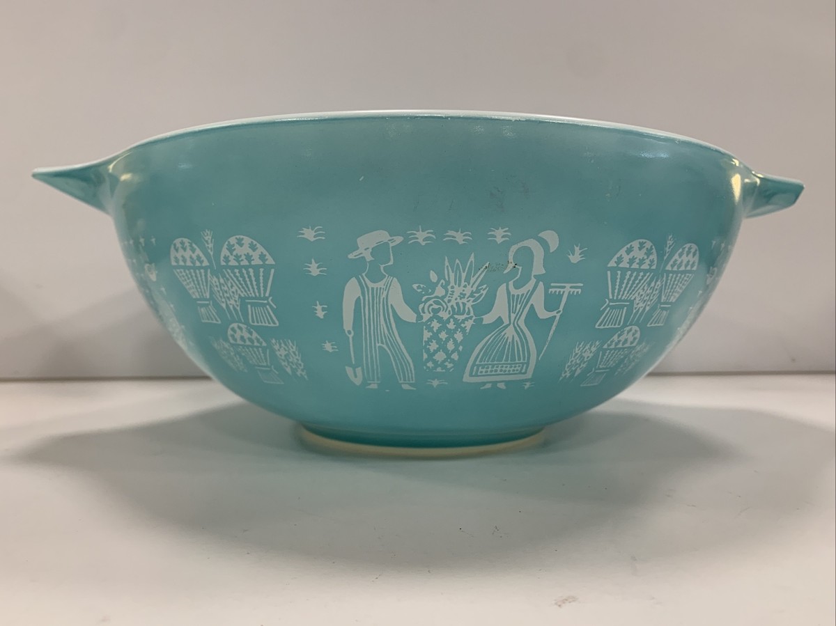 Vintage Pyrex Amish Butterprint Cinderella Turquoise/Blue 4QT