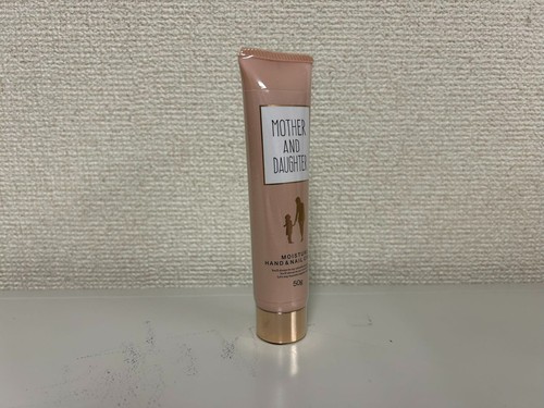Mother and Daughter Hand & Nail Cream 50g | Non-Greasy All-Season Japan Made - Picture 3 of 5