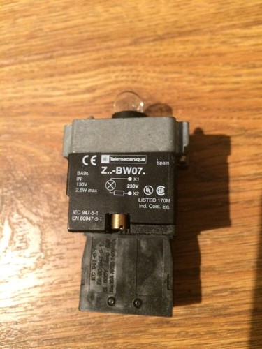 Telemecanique ZB2 BW071 061400 Control Unit Body - Picture 2 of 4