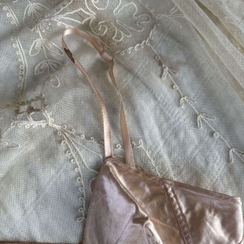 Vintage 1930s Pink Silk Satin Bra Blouse Camisole French Art Deco Lingerie Top - Picture 4 of 13