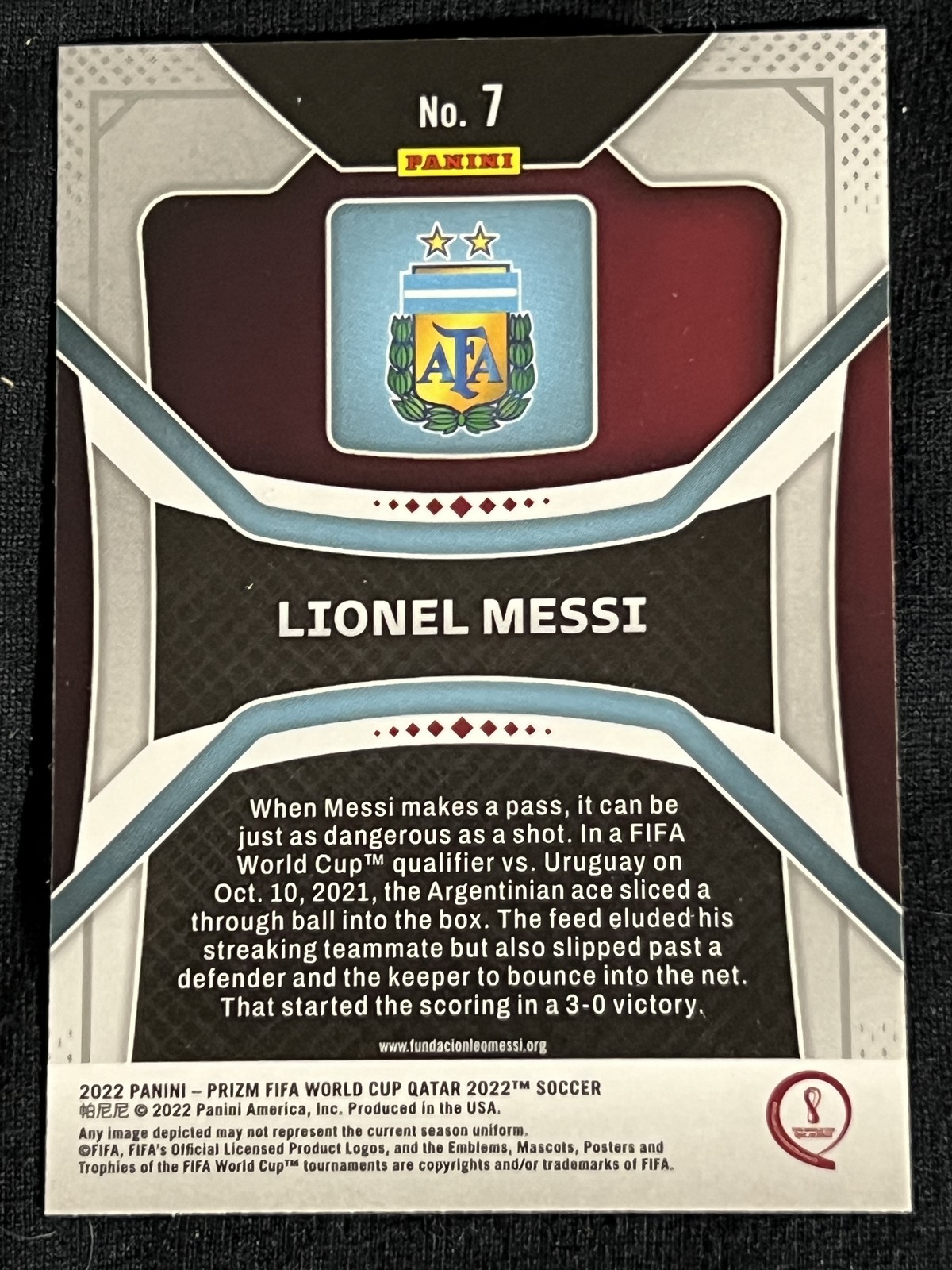 2022 Panini Prizm FIFA World Cup Lionel Messi 7 view 2
