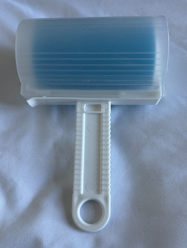 Reusable Lint Roller w/ Protective Cover, White/Blue, Plastic