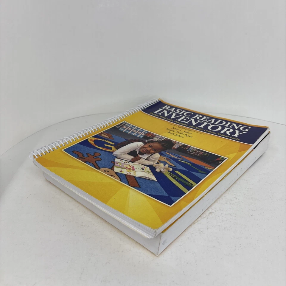 Basic Reading Inventory : Kindergarten through Grade Twelve 12th Ed Johns, J PB - Image 3 of 4