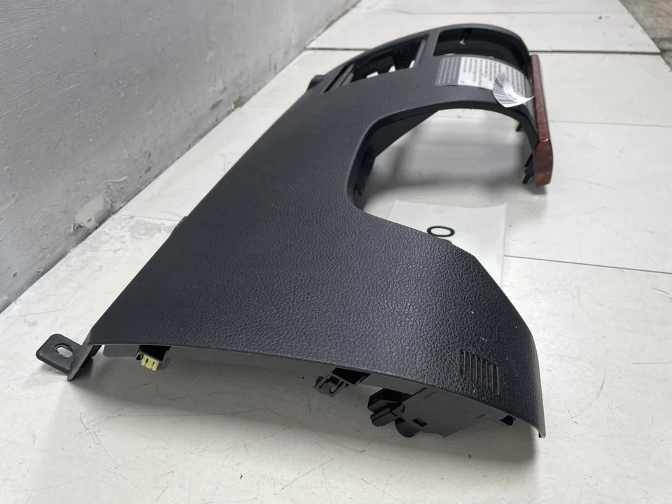Subaru Outback 2011 panel de tablero delantero izquierdo lado del conductor moldura inferior OEM+ Foto 2 de 4