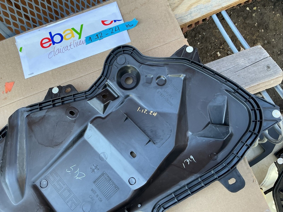 2020-2025 TOYOTA HIGHLANDER FRONT RIGHT DOOR ACCESS COVER SERVICE