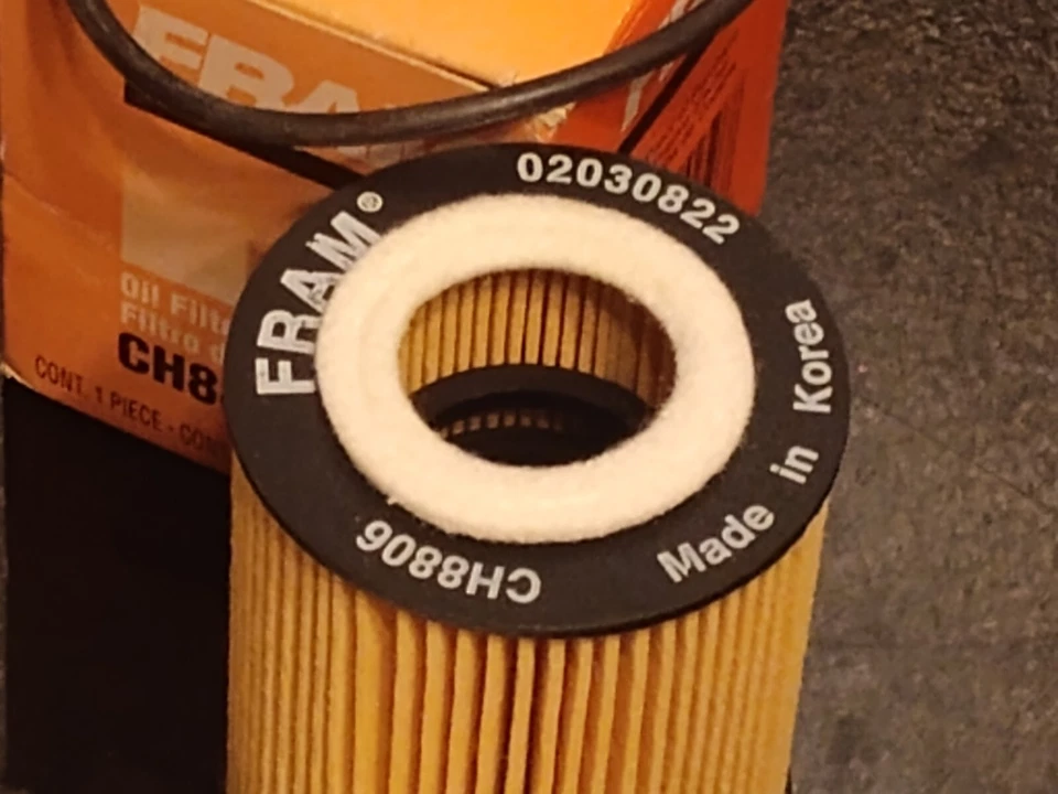 (2) FRAM CH8806 Oil Filters New In Box  - Imagem 2 de 4