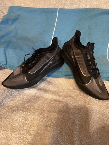 nike zoom gravity triple black