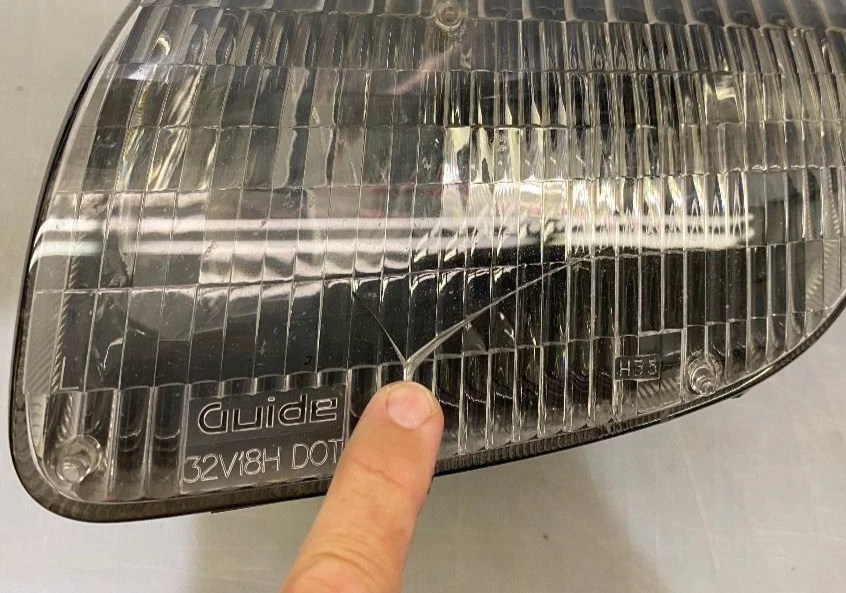 1995-2002 PONTIAC SUNFIRE LEFT FRONT HEADLIGHT 16518399 GENUINE OEM USED PART - Image 2 of 4