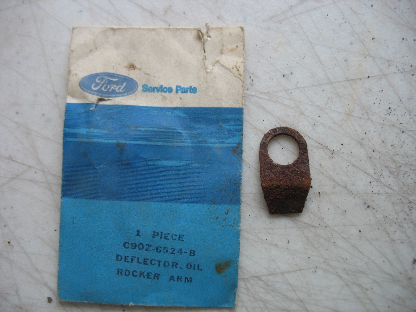 New NOS Ford 1969 Fairlane Torino Deflector Oil Rocker Arm C9OZ6524B