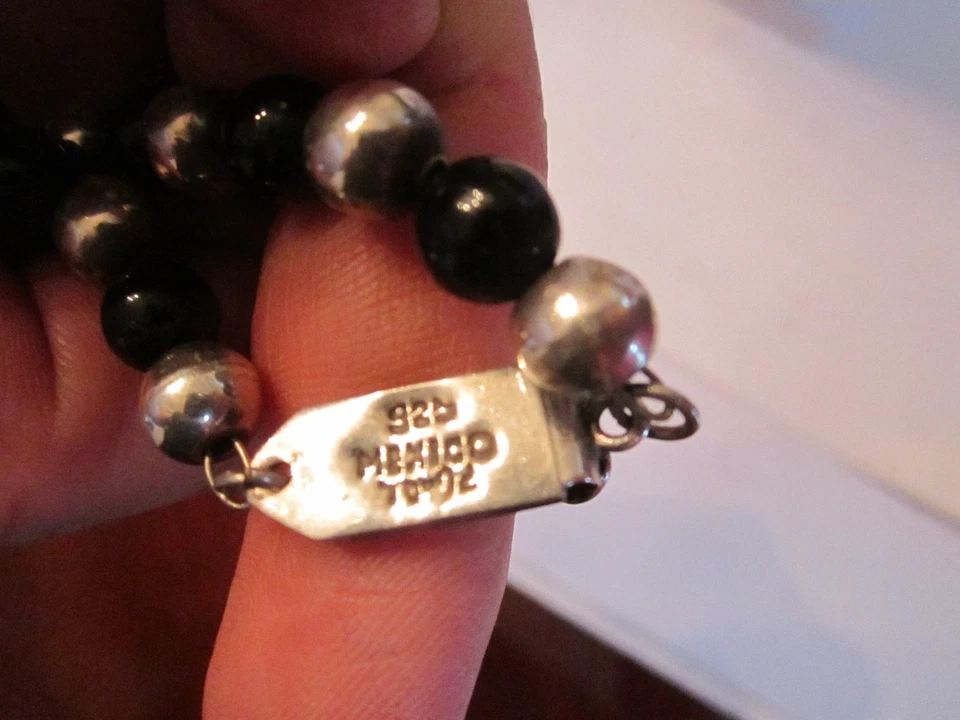 STERLING SILVER & ONYX NECKLACE - 48 GRAMS TW - 20" LONG - BOX SC-3 - Image 3 of 4