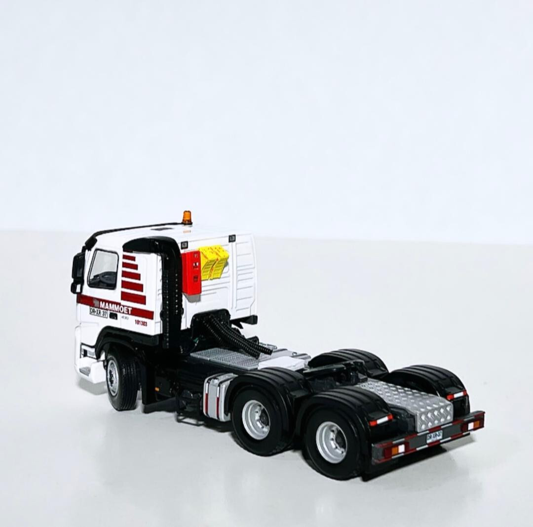 Volvo FM3 sleeper cab 6x4 