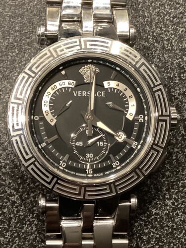 Versace Mens V Race 23C99D002S099 Date Retrograde SS 42 MM Chrono