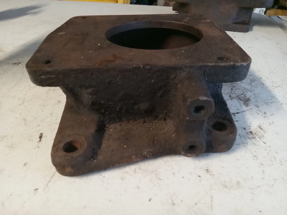 Adaptador Bellhousing Jeep CJ Commando 941185 V6 a T-14 65-70 Foto 4 de 4