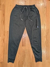 VUORI Men's Sunday Performance Jogger Pant in Charcoal Gray Size Small V416