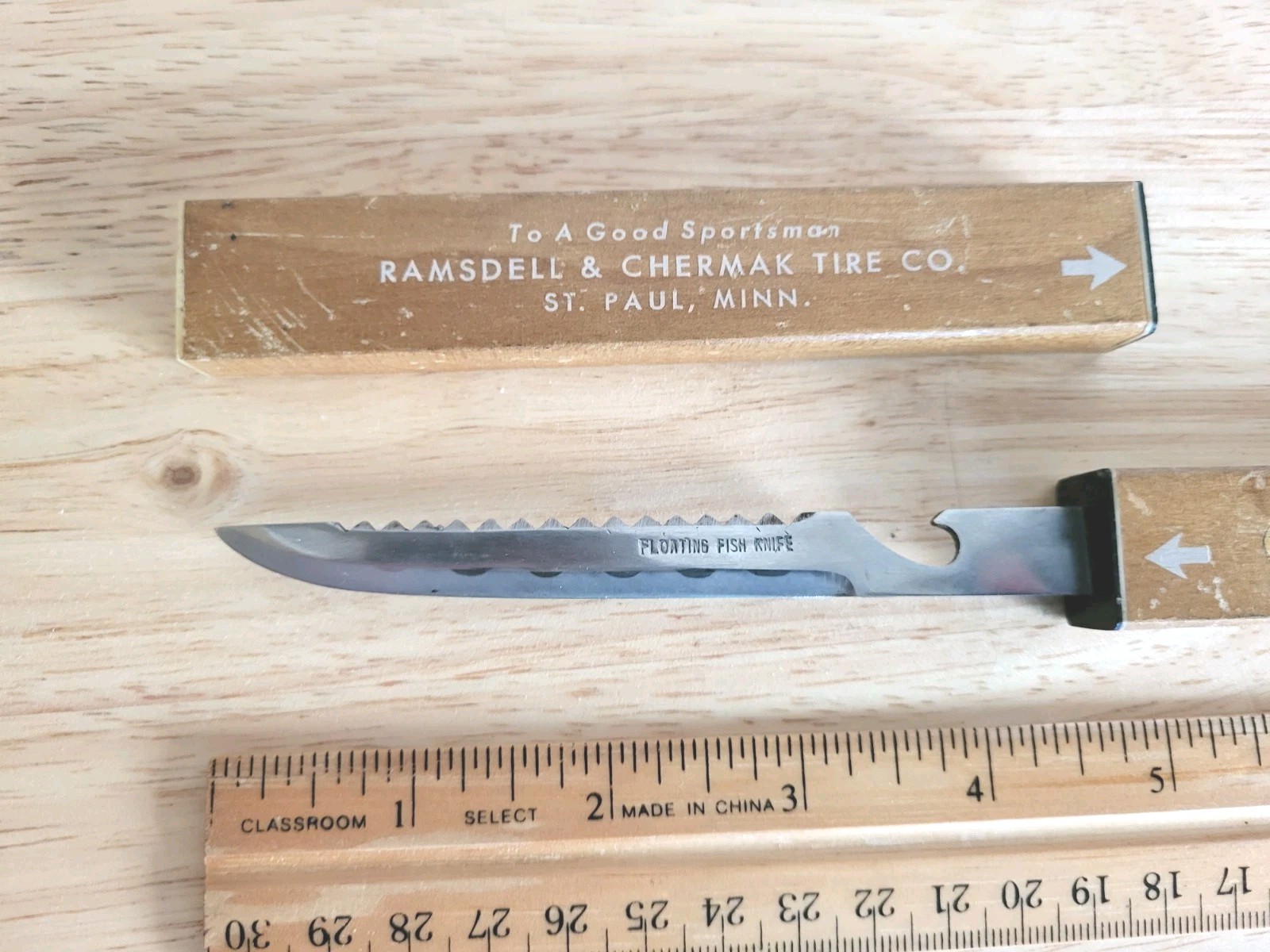 Vintage Warco Floating 10 Inch Fish Knife Wood Case With Tire Ad, St Paul MN