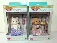 Sylvanian Families Calico Critters Town Girl Series Silk Cat & Toy poodle Set