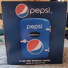 ¡Nuevo en caja! Mini refrigerador portátil Pepsi de 6 latas - hogar, oficina, coche
