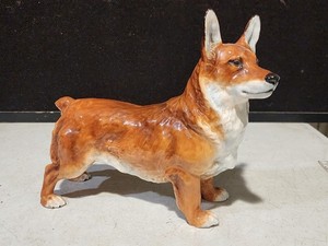 Rare Large Royal Doulton Pembroke Welsh Corgi SPRING ROBIN HN2557