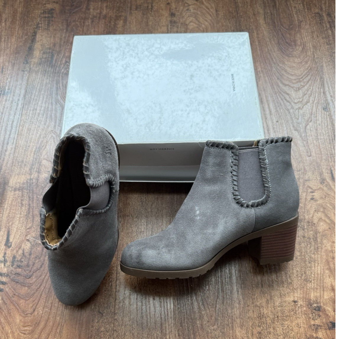 Jack Rogers Gray Suede Chelsea Ankle Boots Block Heel Whipstitch Size 6