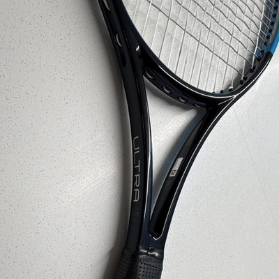 Wilson Ultra Tour 2.0 Tennis Racquet 97 in² Head 4 1/2 Grip WRT28311