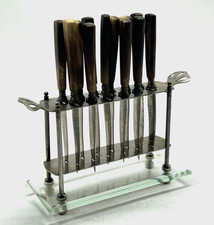 Altes 12er Bakelit Hornoptik Messer Set  Designer Halterung aus Glas Vintage