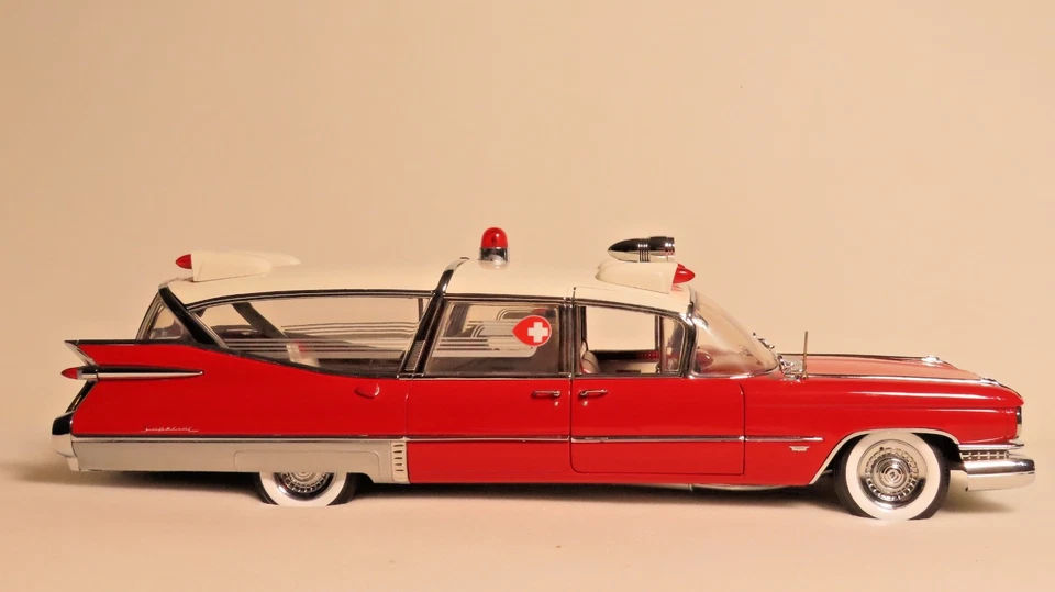 Sunset Coach Precision Mini. Cadillac Superior Ambulance INV3765 1959 1:18 - Imagem 2 de 4