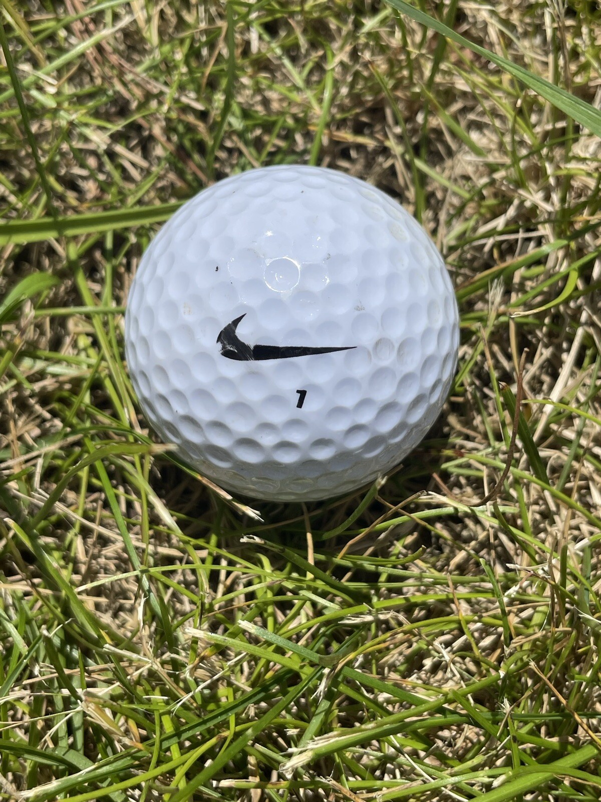 nearly-new-230-golf-balls-titleist-taylormade-kirkland-etc-3a-4a