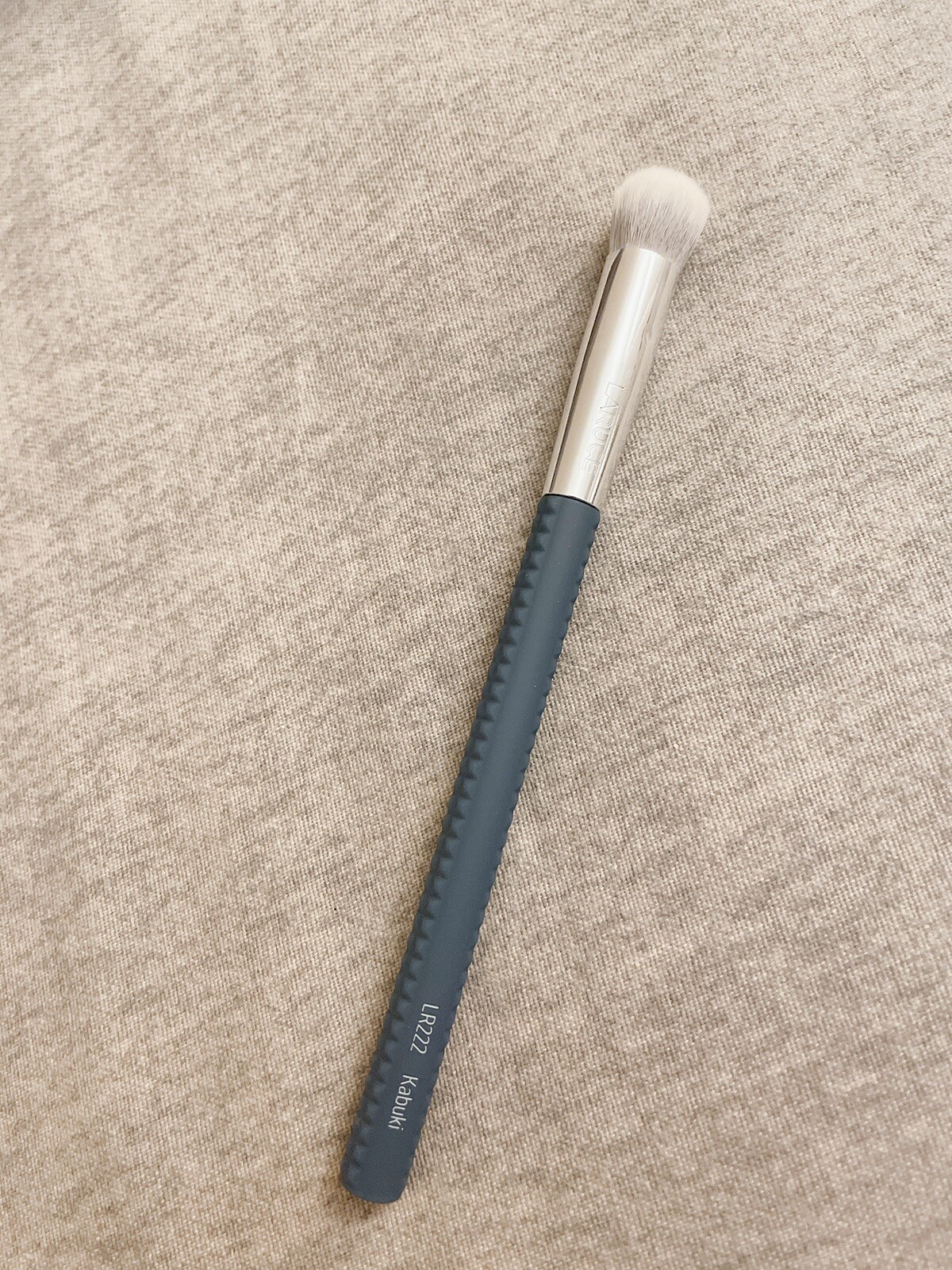 Laruce Kabuki LR222 Brush Blue Vegan · CrueltyFree · Hypoallergenic