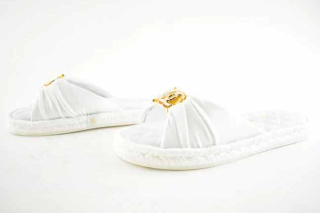 Chanel 20S White Coco Beach Gold CC Logo Slide Espadrille Sandal Mule Flat 36