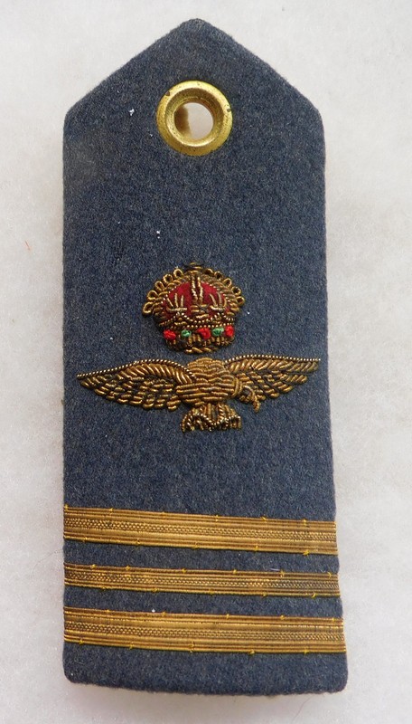WWII BRITISH RAF BULLION DRESS SHOULDER BOARD