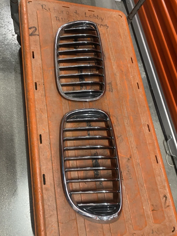 BMW G12 740i 750i 2016-19 parrillas delanteras izquierda y derecha cromadas conjunto nuevo sin caja Foto 3 de 4