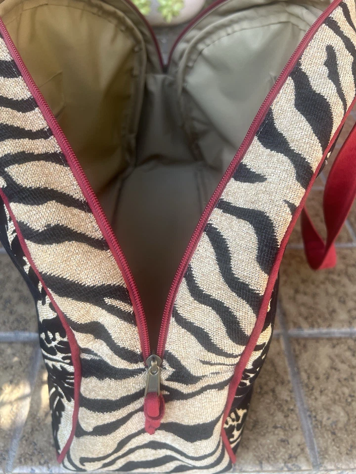 Atenti Madrid Knitting Handmade Flocked/ Animal Print Overnighter Bag NWT - Image 3 of 4