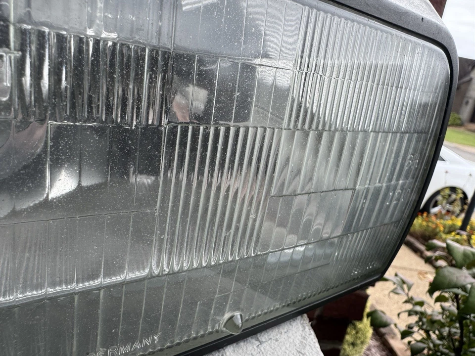 Conjunto de faro izquierdo (lado del conductor) OE HELLA VW Volkswagen Corrado G60 especificaciones EE. UU. Foto 4 de 4