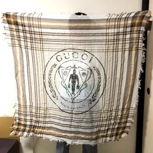 GUCCI Grande écharpe coton doux motif écusson étole unisexe 47,2 x 48,4 pouces