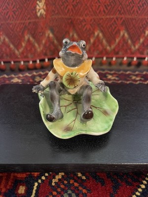 Rare Anthropomorphic Frog On Lily Pad Figurine Occupied Japan Vintage