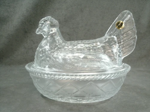 Vintage Large Westmoreland 7 ” Clear Glass Hen On Nest Split Tail Farm House
