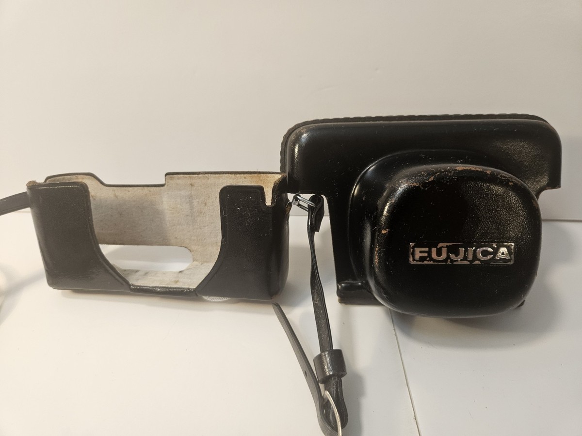 Fujica Compact Deluxe 35mm f1.8 4.5cm Lens Rangefinder Camera With