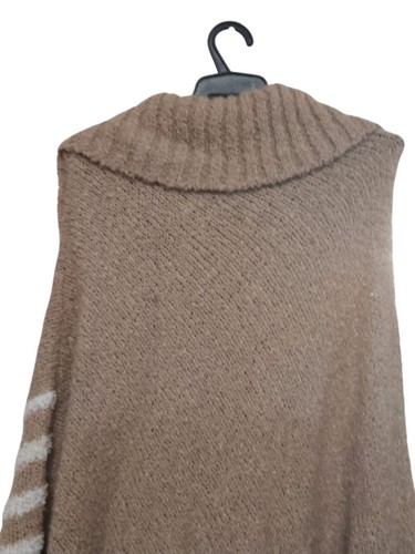 Women's wool shawl brown and white Color , suitable for cold weather, One Size . - Picture 3 of 5