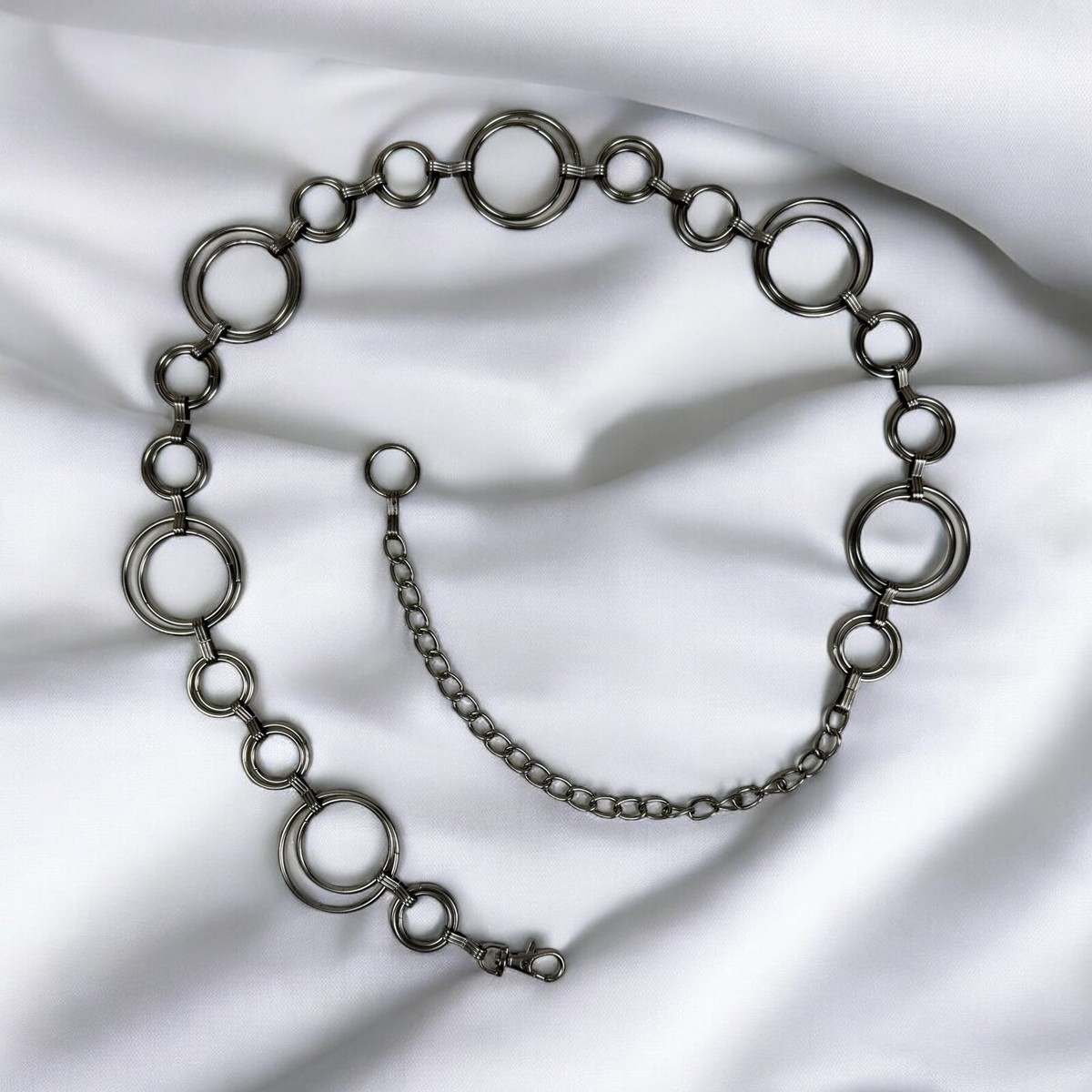 Silver Circle Link Chain Belt • Y2K Minimalist Waist/Hip • 40” Y2K Silver Tone Circle Chain Link Belt 34 main image 2
