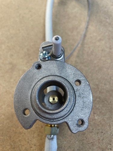 LG Gas orifices and igniters with tubes and holder from LG Gas cooktop CBGJ3023D - Picture 2 of 14
