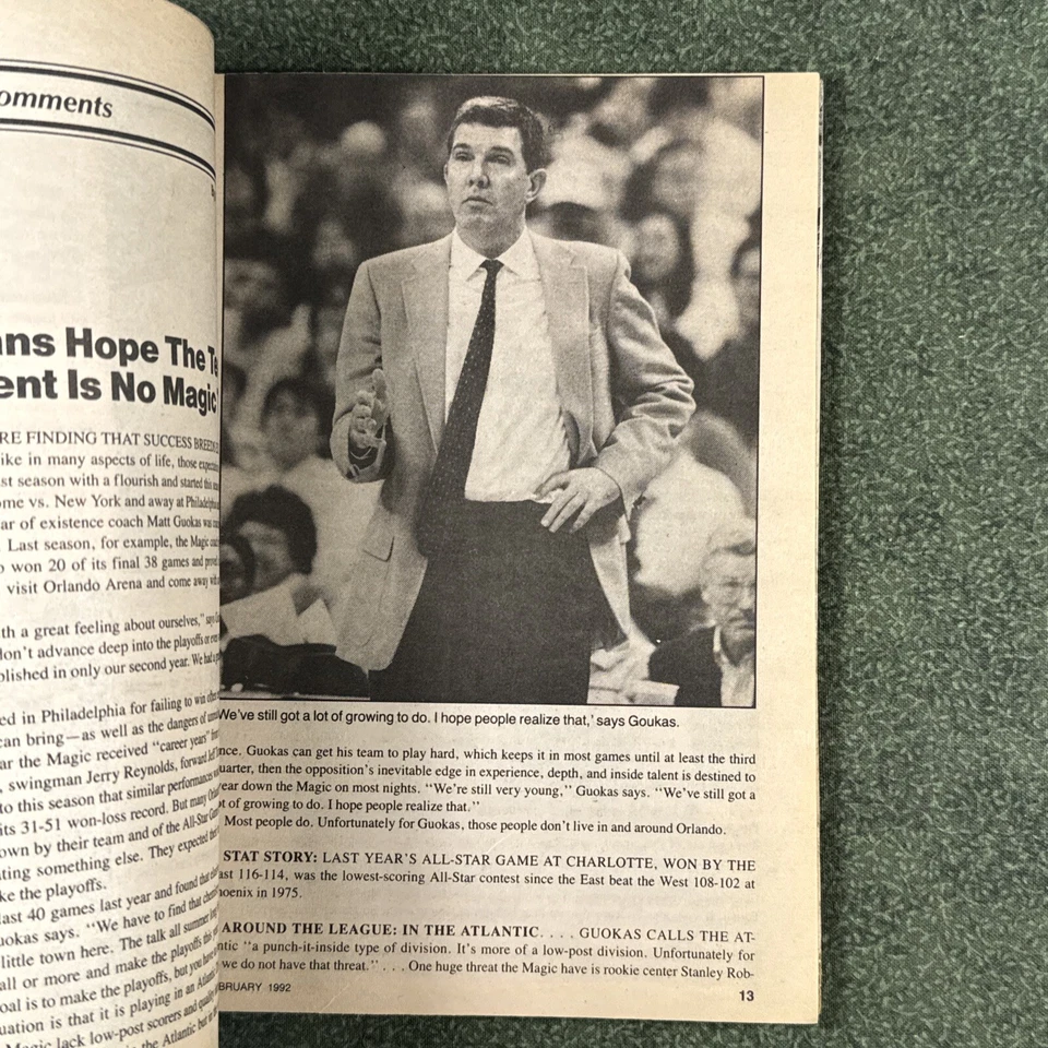 Revista de resumen de baloncesto de febrero de 1992 Scottie Pippen, Chicago Bulls NBA Foto 3 de 4