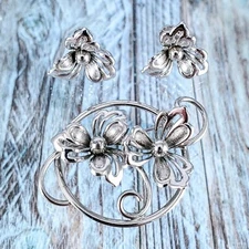Beautiful Vintage Forstner Sterling Silver Flower Earrings & Brooch Matching Set