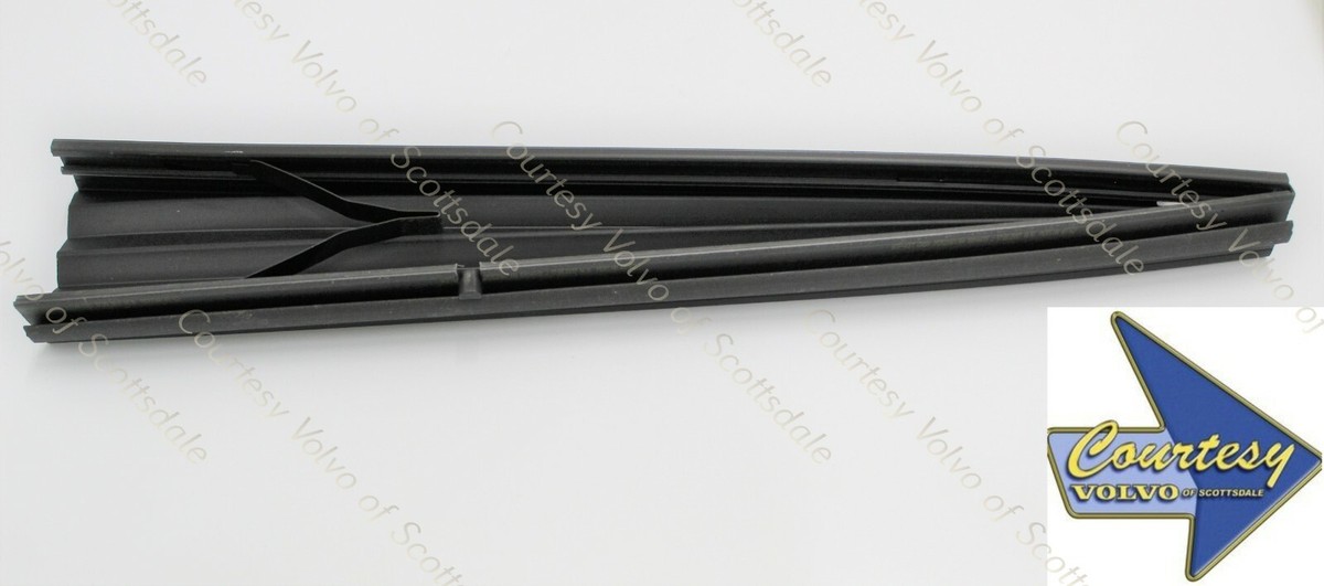 GENUINE VOLVO Factory OEM Front Right Sunroof Molding 10-17 XC60 